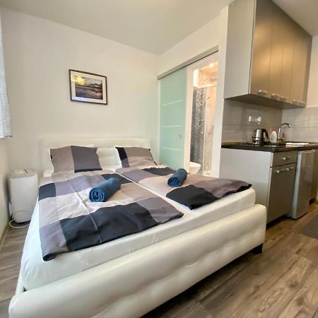 24 Hour-Self Check-In Apartment Namestie Svaeteho Egidia Poprad Bagian luar foto