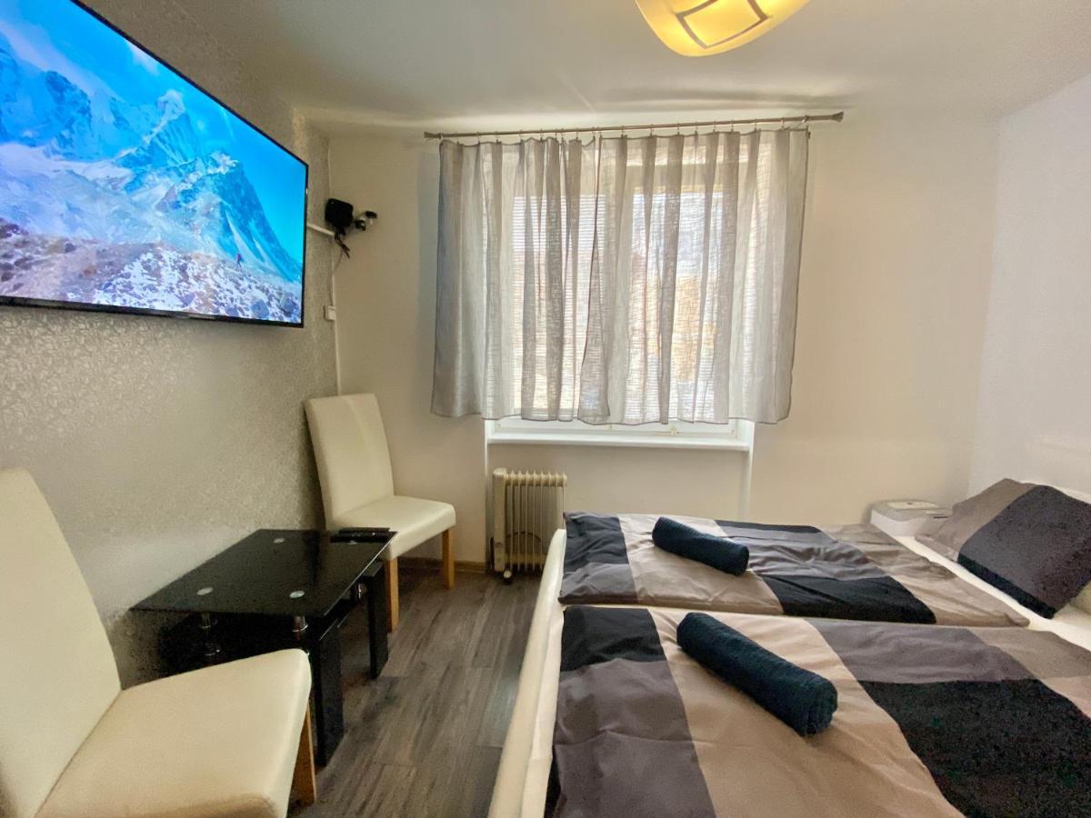24 Hour-Self Check-In Apartment Namestie Svaeteho Egidia Poprad Bagian luar foto