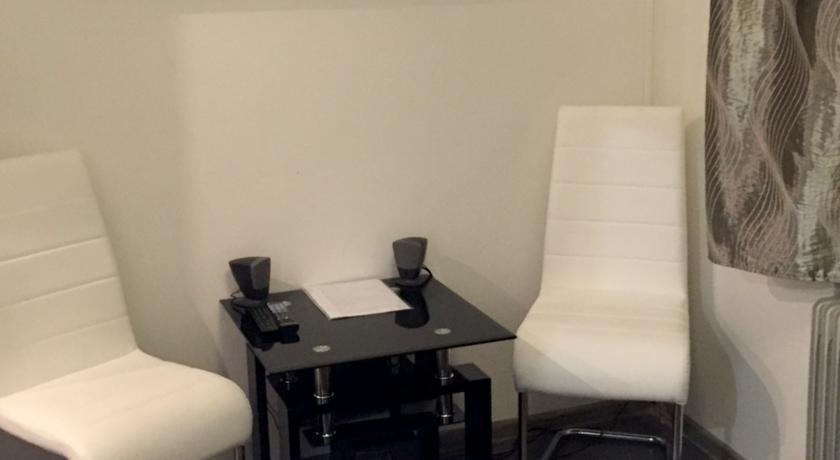 24 Hour-Self Check-In Apartment Namestie Svaeteho Egidia Poprad Ruang foto